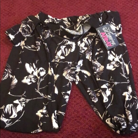 Legging army 14-20 size Plus one size NWT Floral Extremely Soft Host Pick - Picture 2 of 9
